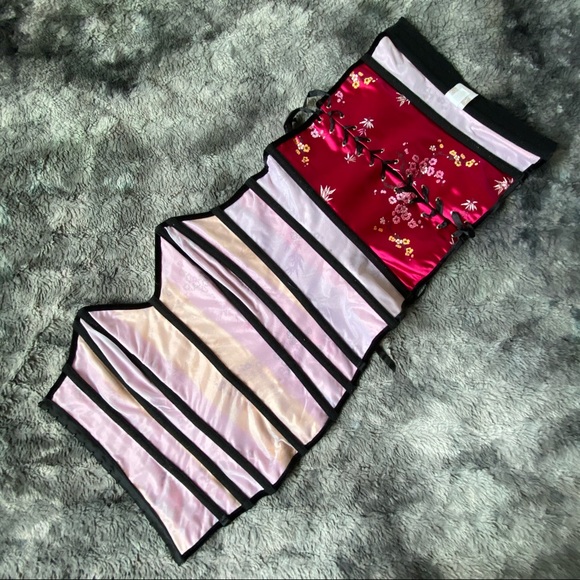 SOLD VTG Floral Brocade Satin Corset - Picture 11 of 13